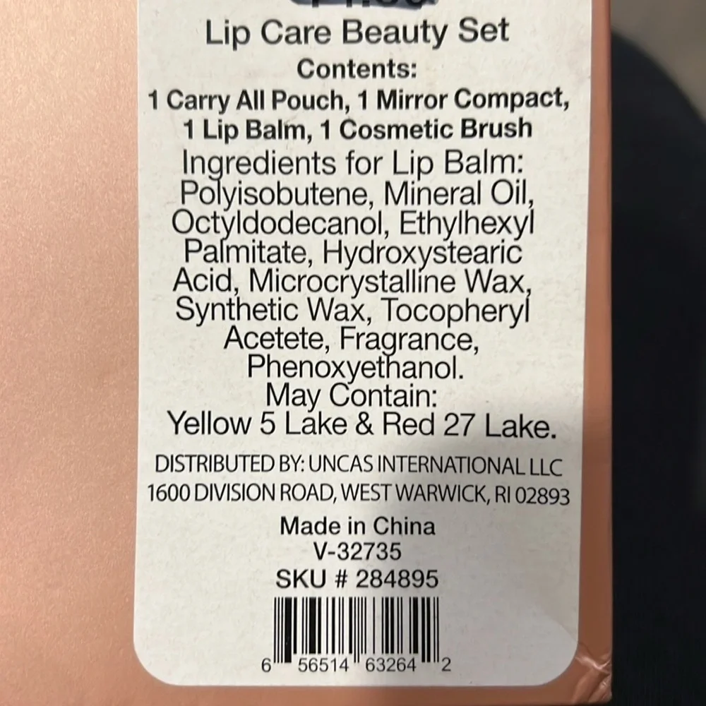 NEW Lip Care Beauty Makeup Set with Pouch!